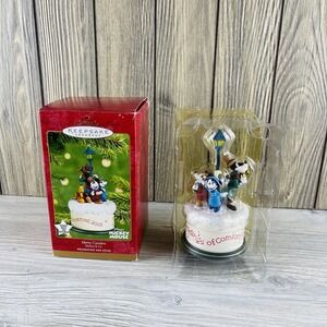 Hallmark Keepsake Ornament Merry Carolers Mickey & Co.  Music and Movement
